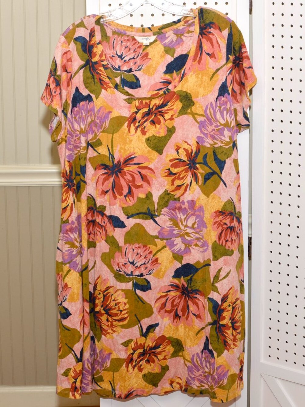 Plus Size 0X (14W) Terra & Sky Floral Knit Shift Dress with Pockets Boho